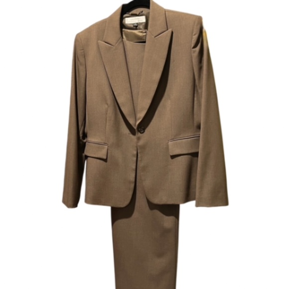 Tahari Arthur Levine Dress Jacket /Suite Taupe Lined Tie Belt Dress Drycleaned - Picture 1 of 10